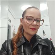 Nativa y profesional en comercio exterior durante más de dos décadas.
Paciente, comprensiva, cumplir objetivos comunes.